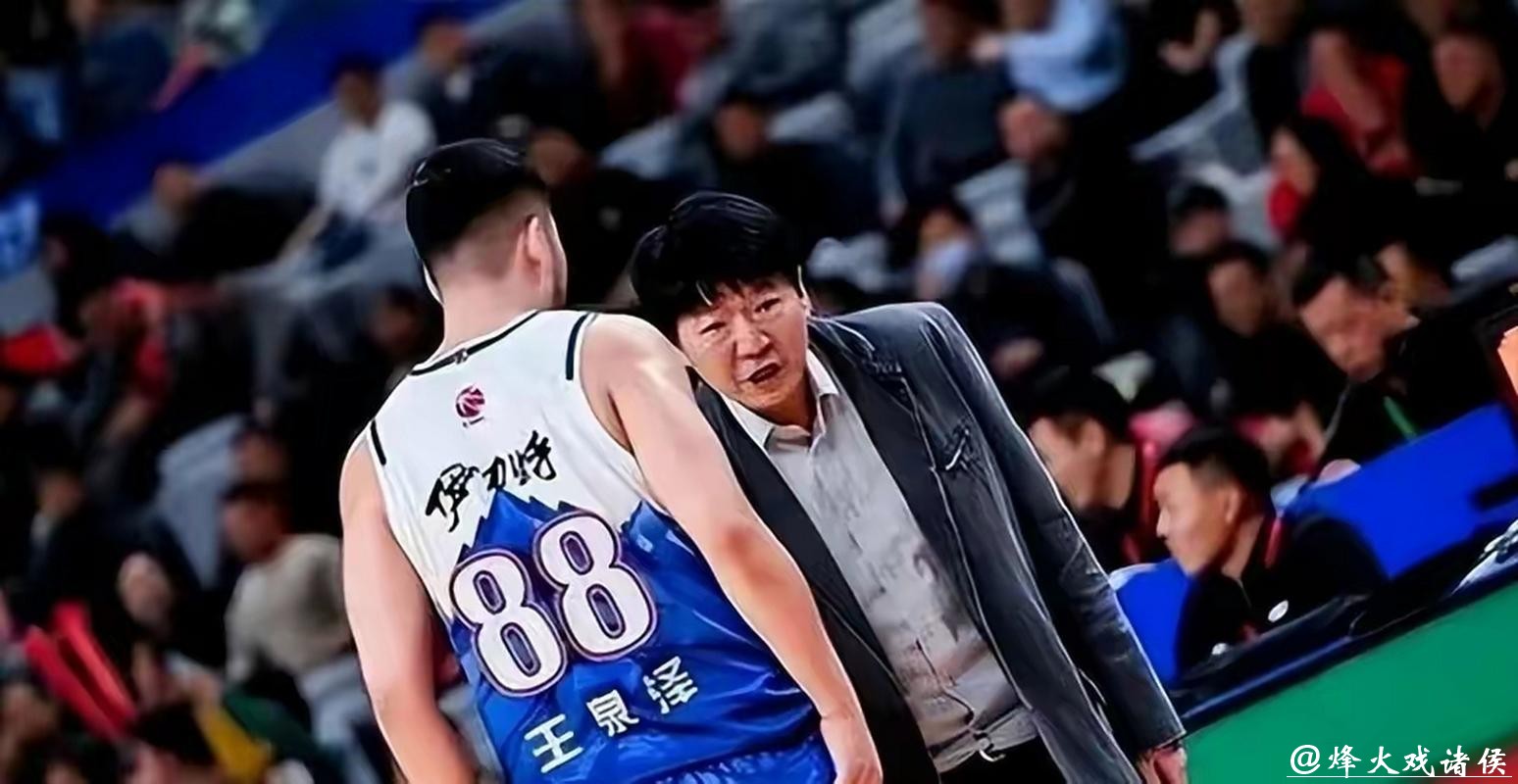 新疆战广厦打得跌宕起伏，只可惜裁判的业务水平影响了比赛精彩